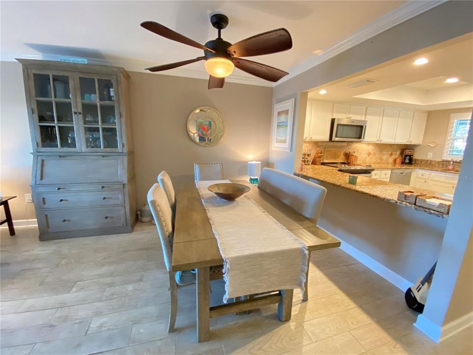 В аренду: $2,400 (2 спален, 2 ванн, 1092 Квадратных фут)