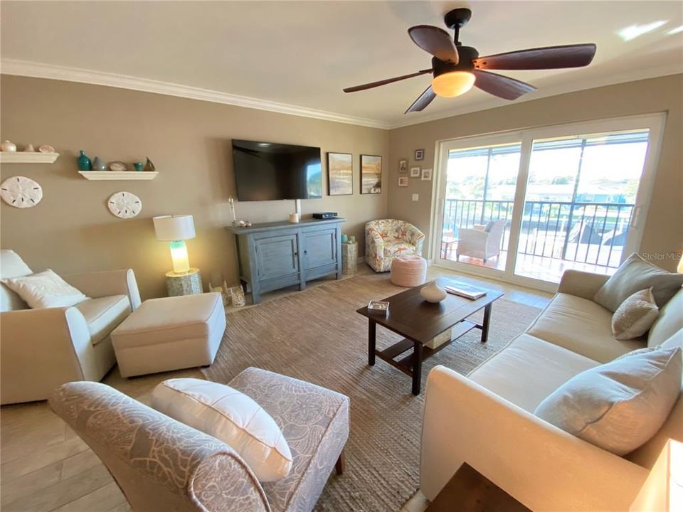 В аренду: $2,400 (2 спален, 2 ванн, 1092 Квадратных фут)