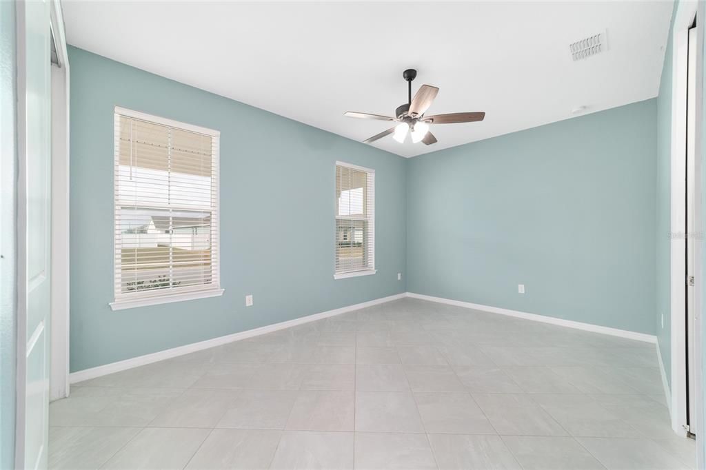 En Venta: $475,000 (4 camas, 3 baños, 2881 Pies cuadrados)