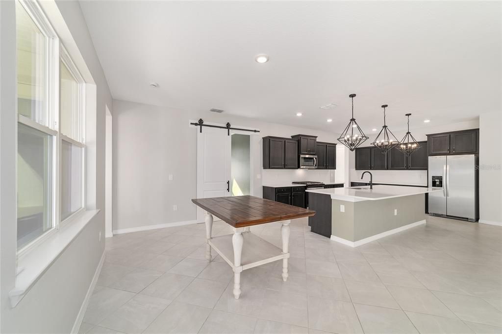 En Venta: $475,000 (4 camas, 3 baños, 2881 Pies cuadrados)