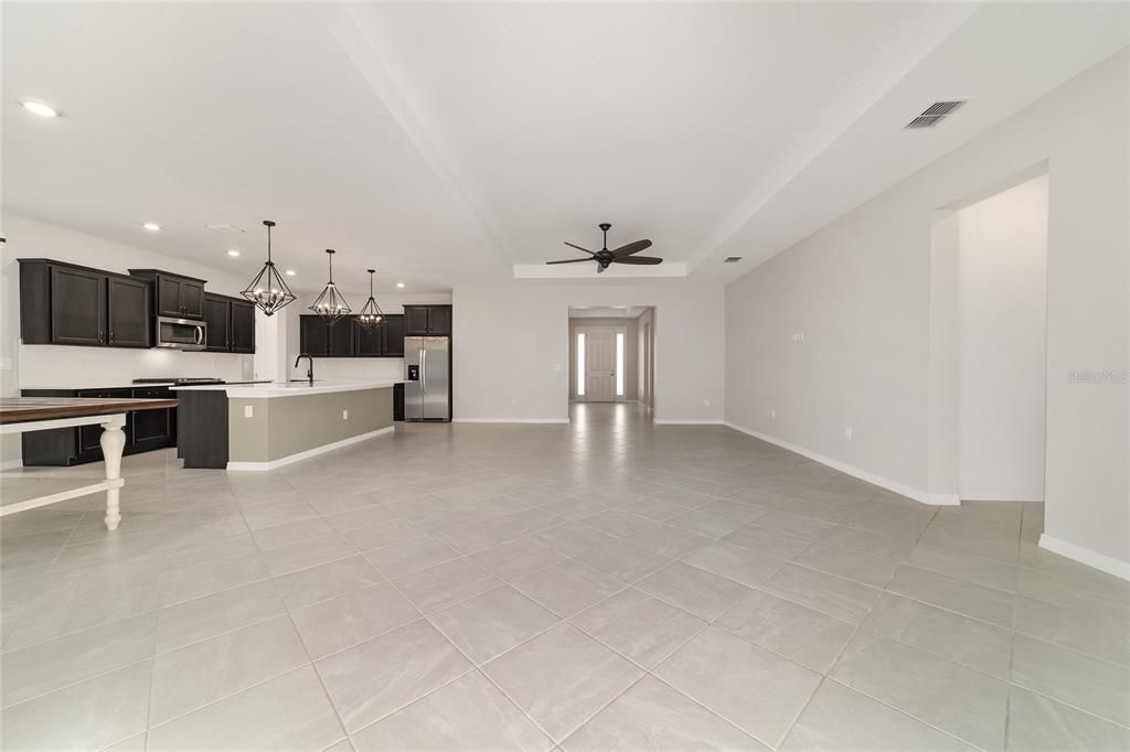 En Venta: $475,000 (4 camas, 3 baños, 2881 Pies cuadrados)