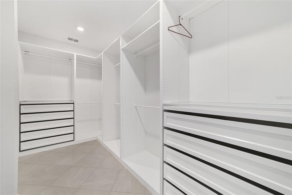 En Venta: $475,000 (4 camas, 3 baños, 2881 Pies cuadrados)