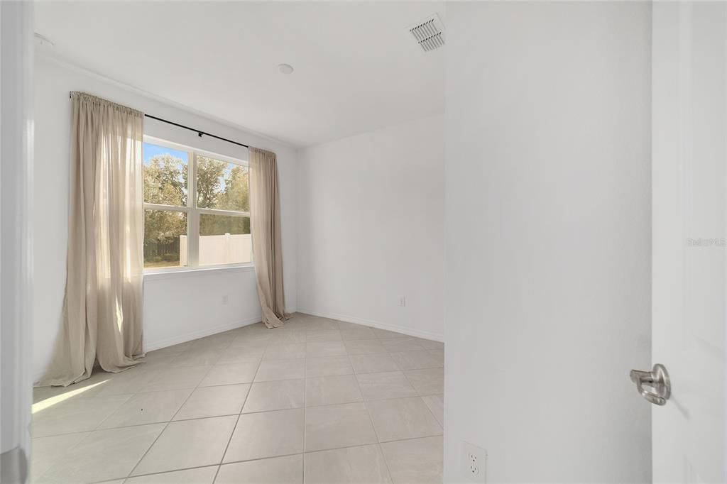 En Venta: $475,000 (4 camas, 3 baños, 2881 Pies cuadrados)