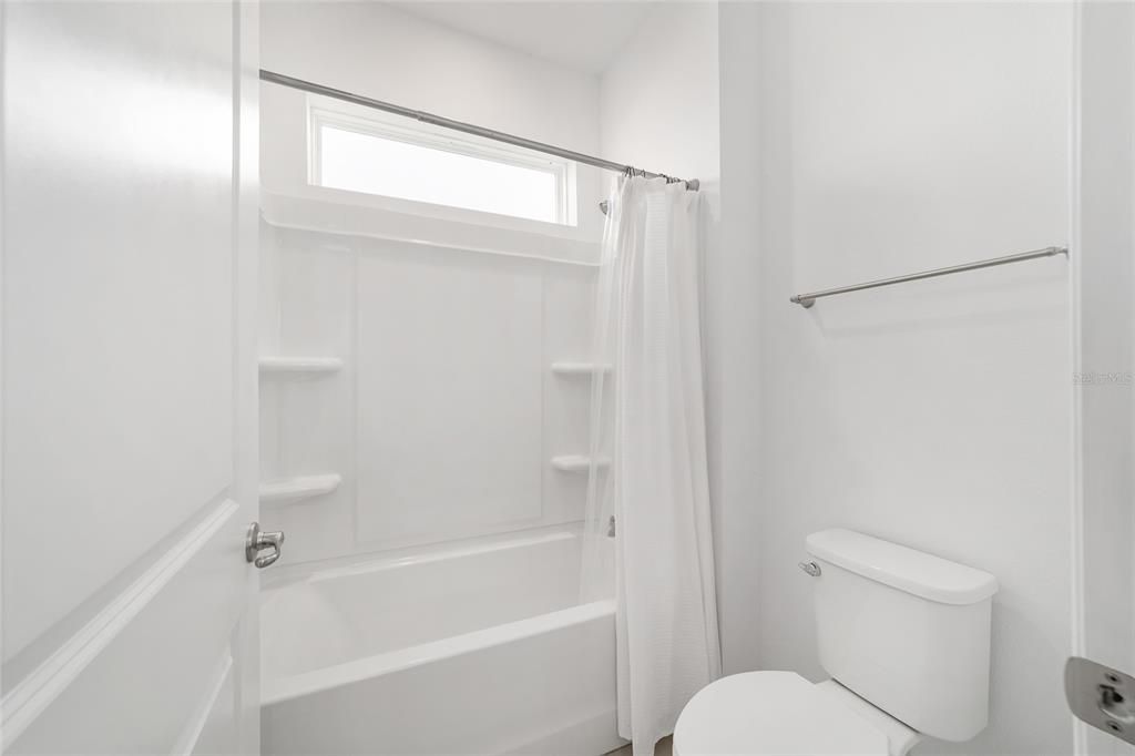 En Venta: $475,000 (4 camas, 3 baños, 2881 Pies cuadrados)