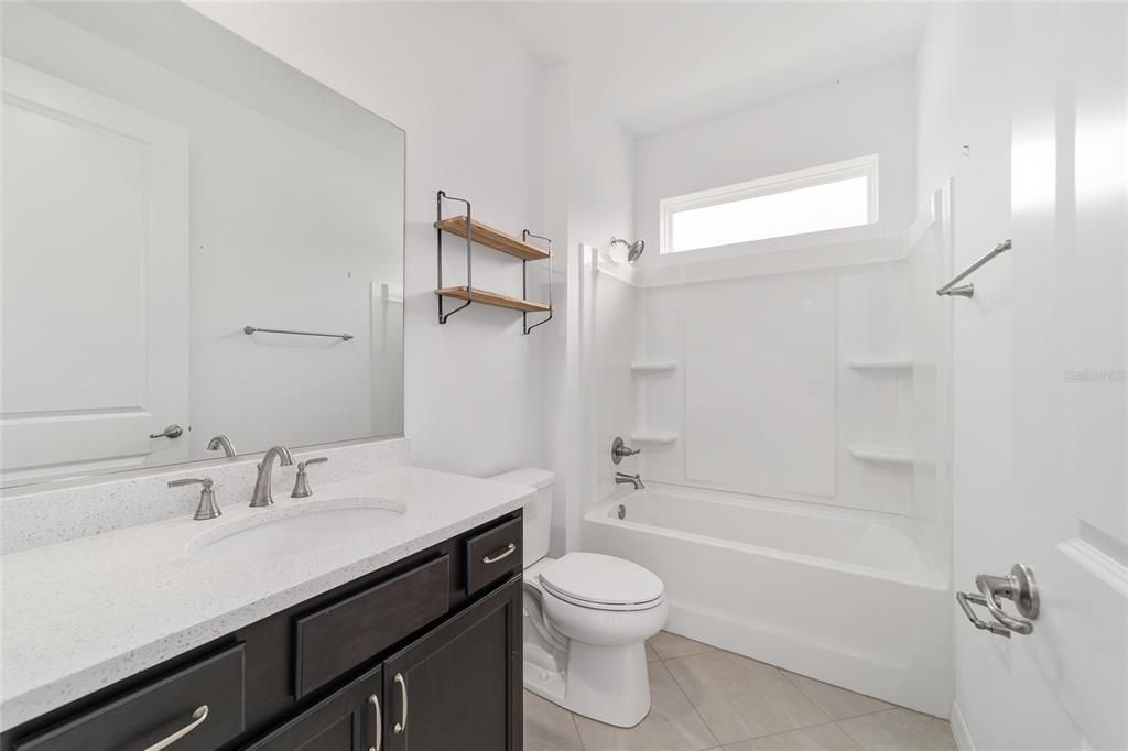 En Venta: $475,000 (4 camas, 3 baños, 2881 Pies cuadrados)