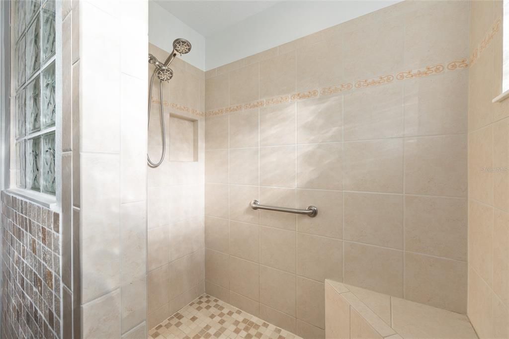 待售: $469,000 (3 贝兹, 2 浴室, 2014 平方英尺)