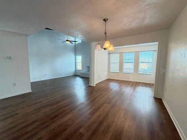 For Rent: $1,600 (2 beds, 2 baths, 1110 Square Feet)