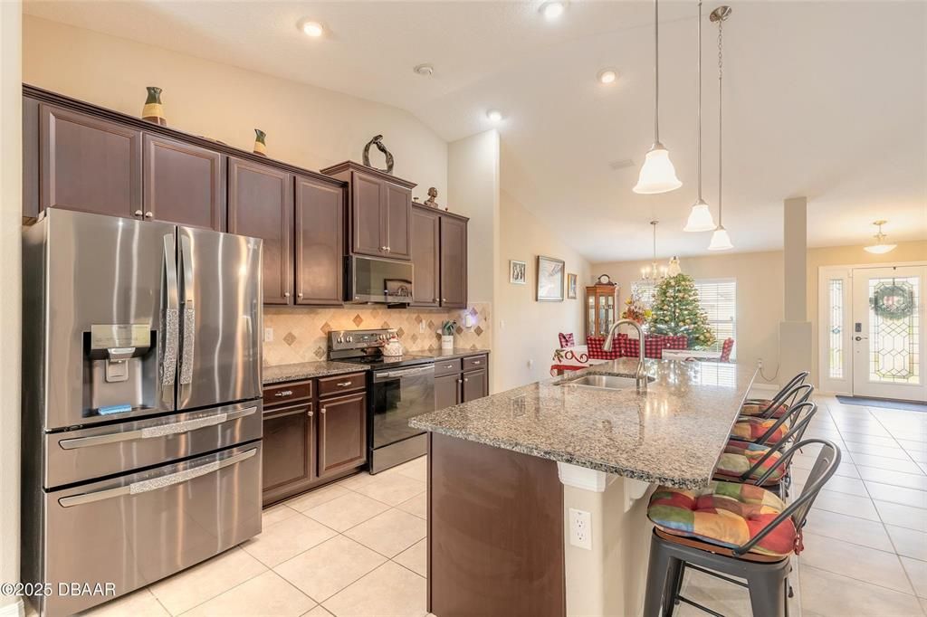 待售: $399,900 (3 贝兹, 3 浴室, 2200 平方英尺)