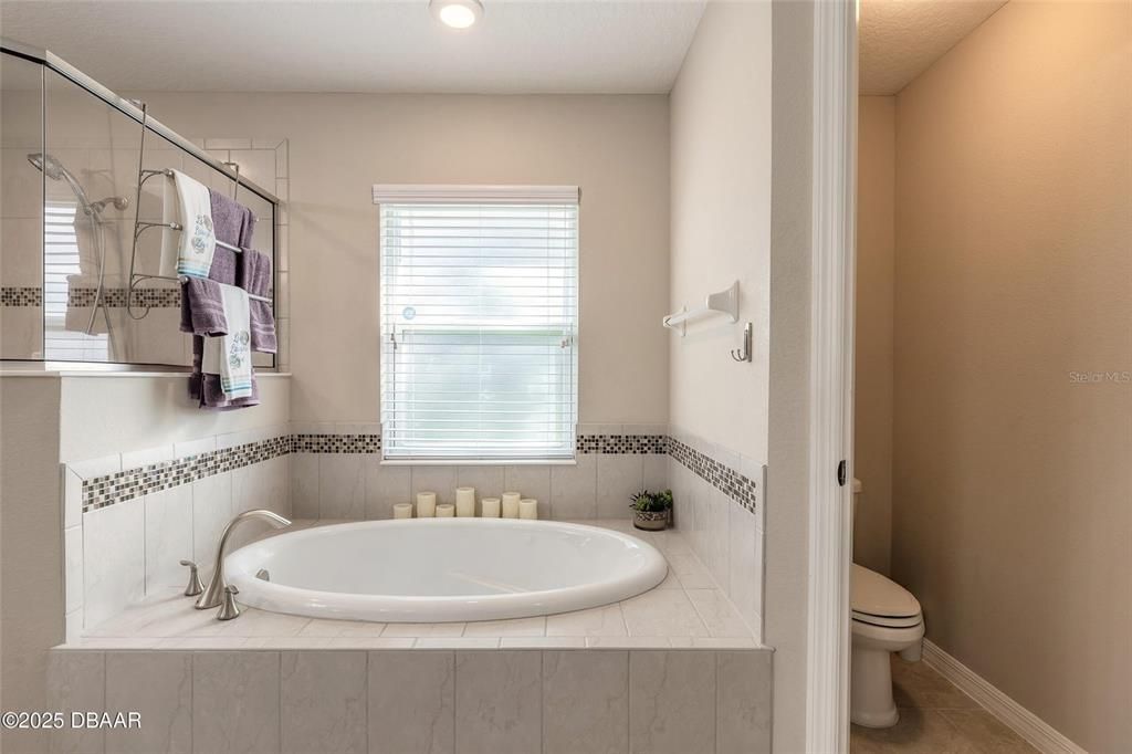 待售: $399,900 (3 贝兹, 3 浴室, 2200 平方英尺)