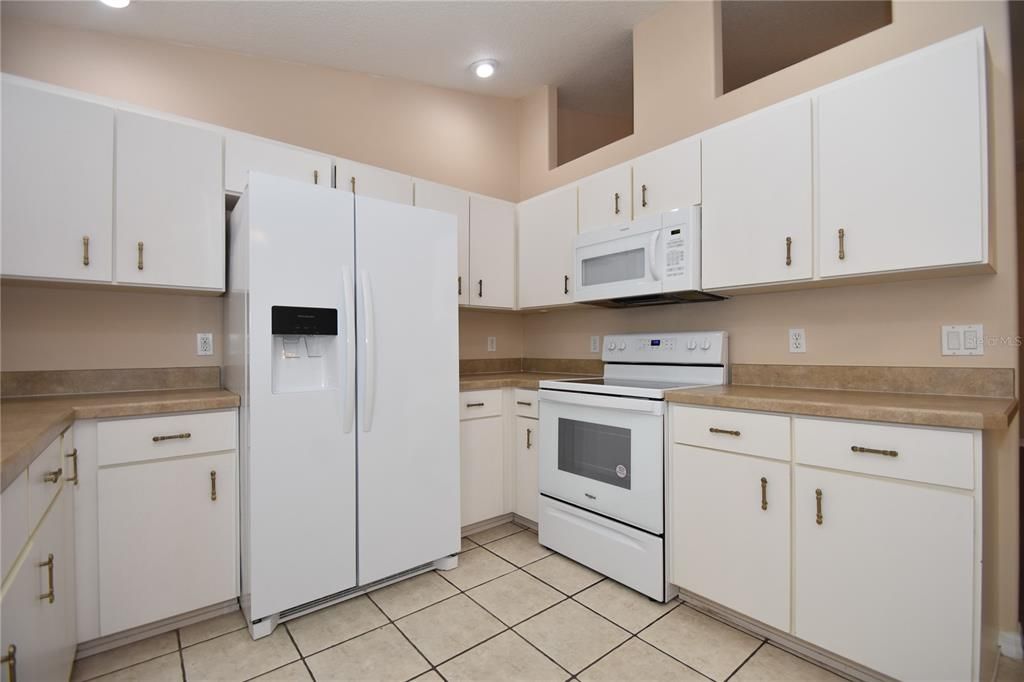 出租: $1,650 (3 贝兹, 2 浴室, 1270 平方英尺)