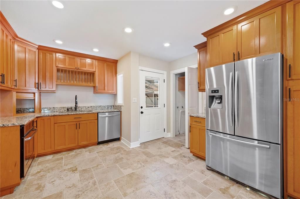 待售: $549,900 (3 贝兹, 2 浴室, 2058 平方英尺)