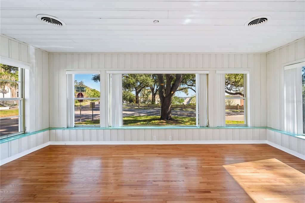 待售: $549,900 (3 贝兹, 2 浴室, 2058 平方英尺)