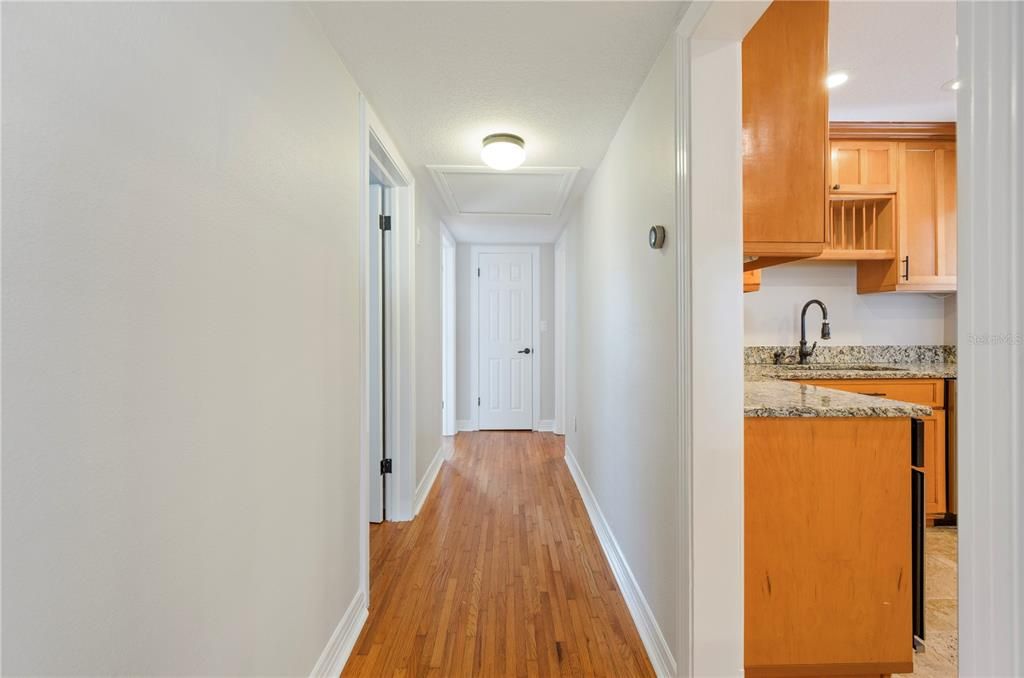 待售: $549,900 (3 贝兹, 2 浴室, 2058 平方英尺)