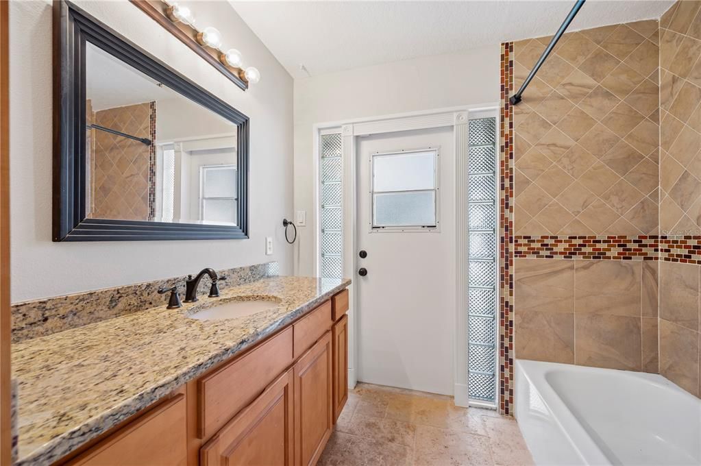 待售: $549,900 (3 贝兹, 2 浴室, 2058 平方英尺)