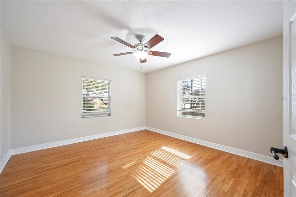 待售: $549,900 (3 贝兹, 2 浴室, 2058 平方英尺)