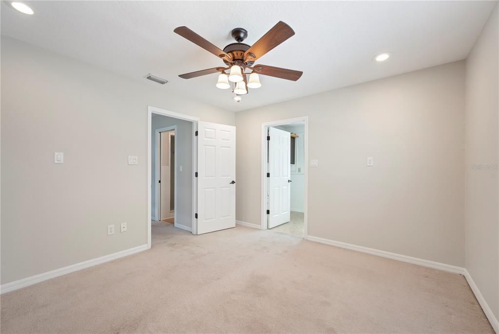 待售: $549,900 (3 贝兹, 2 浴室, 2058 平方英尺)