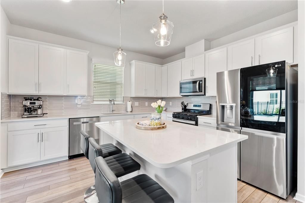 На продажу: $529,900 (4 спален, 3 ванн, 2207 Квадратных фут)