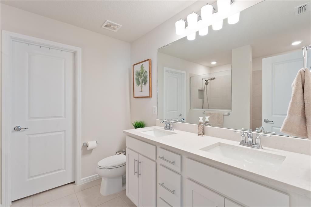 На продажу: $529,900 (4 спален, 3 ванн, 2207 Квадратных фут)