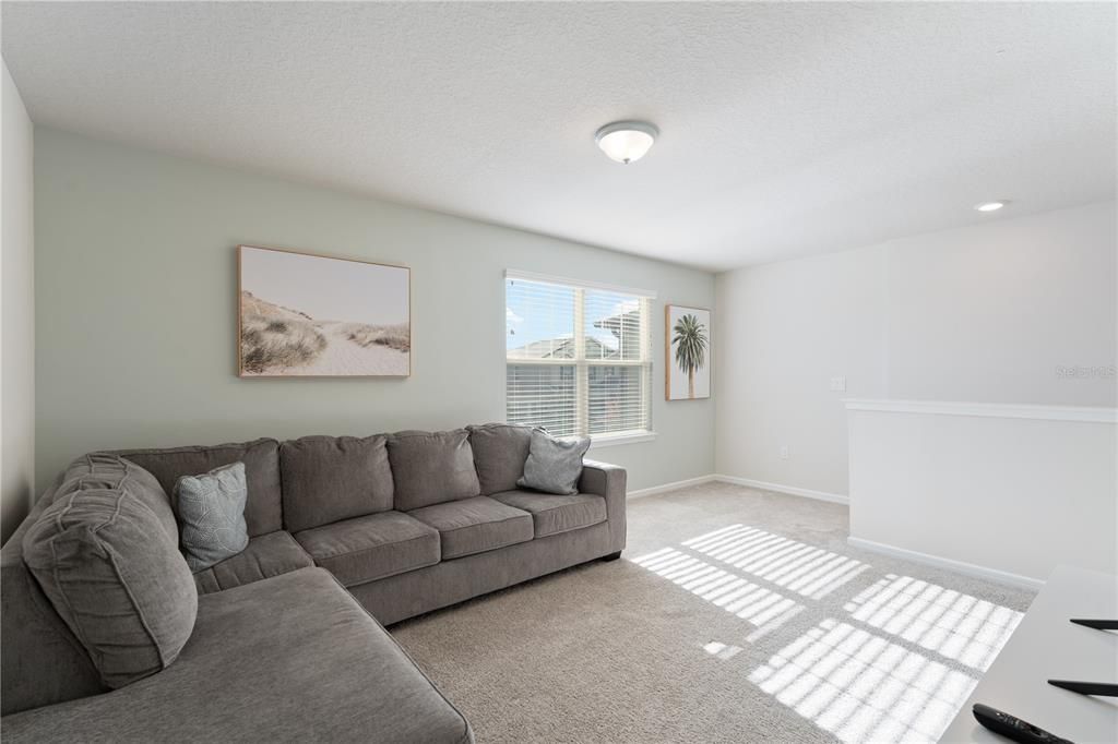 На продажу: $529,900 (4 спален, 3 ванн, 2207 Квадратных фут)