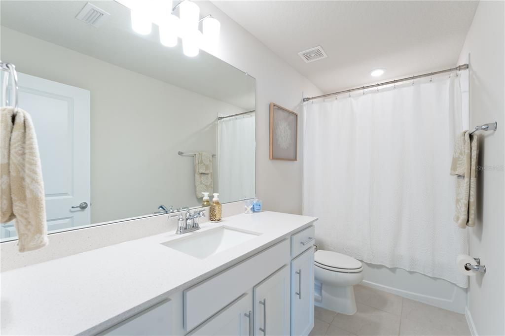 На продажу: $529,900 (4 спален, 3 ванн, 2207 Квадратных фут)