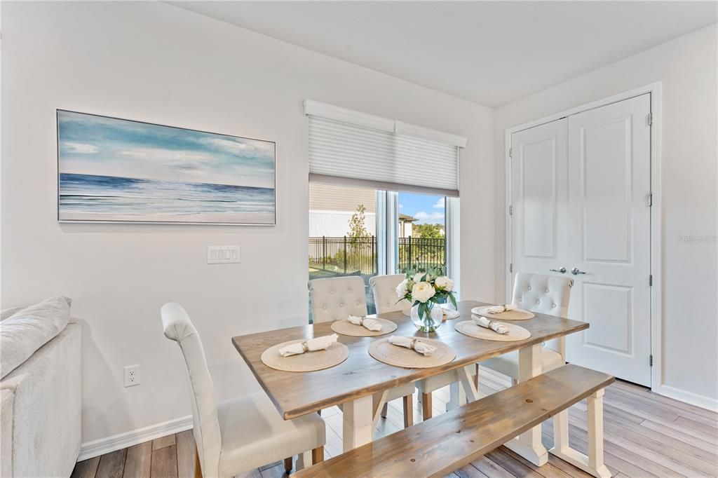 На продажу: $529,900 (4 спален, 3 ванн, 2207 Квадратных фут)