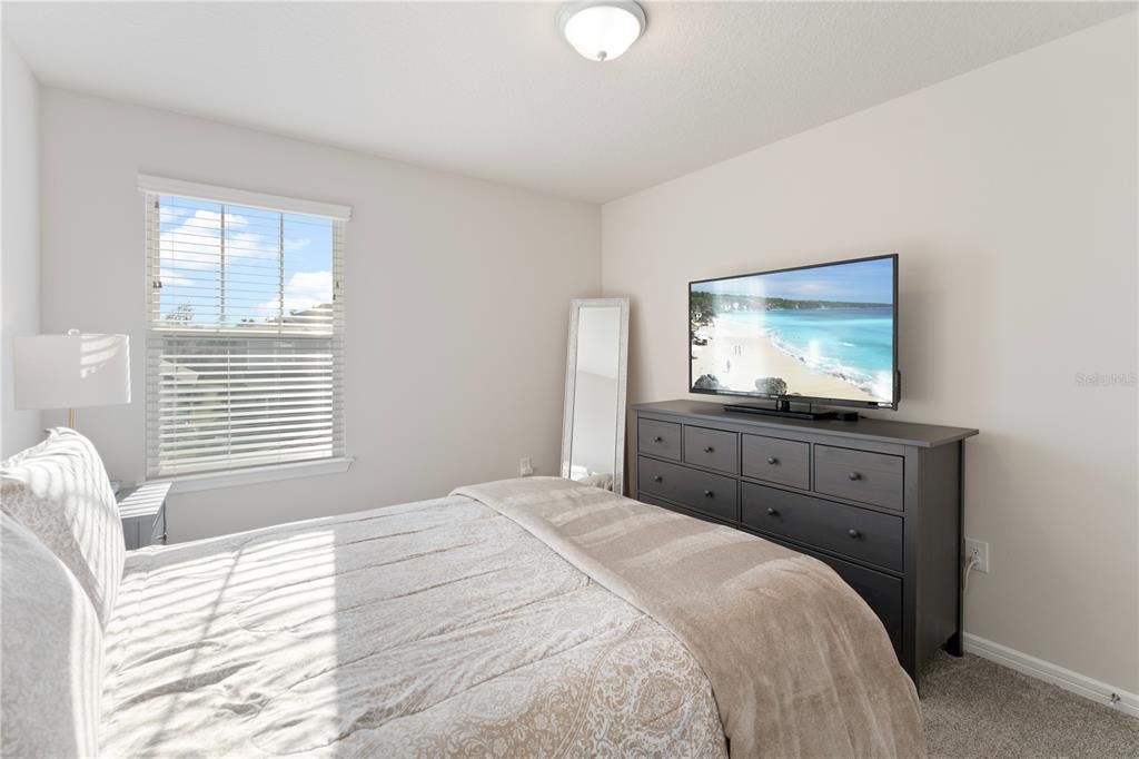 На продажу: $529,900 (4 спален, 3 ванн, 2207 Квадратных фут)