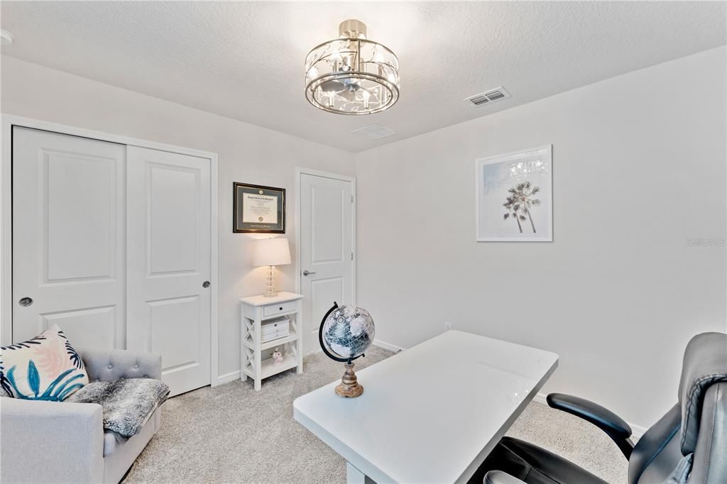 На продажу: $529,900 (4 спален, 3 ванн, 2207 Квадратных фут)