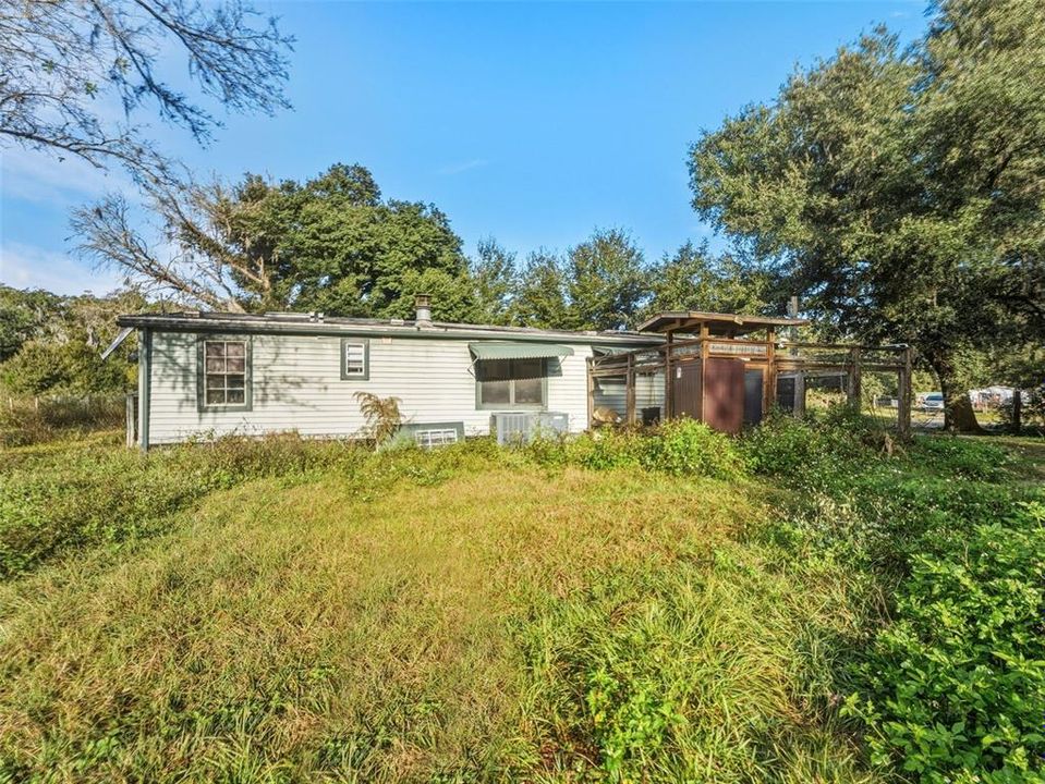 待售: $250,000 (4 贝兹, 2 浴室, 1248 平方英尺)