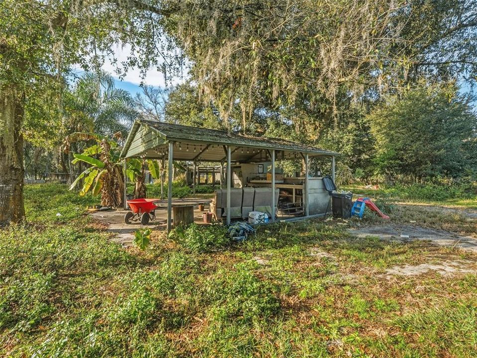 待售: $250,000 (4 贝兹, 2 浴室, 1248 平方英尺)