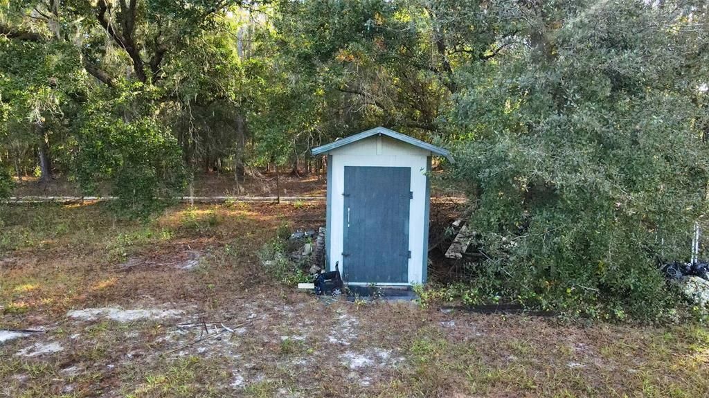 待售: $250,000 (4 贝兹, 2 浴室, 1248 平方英尺)