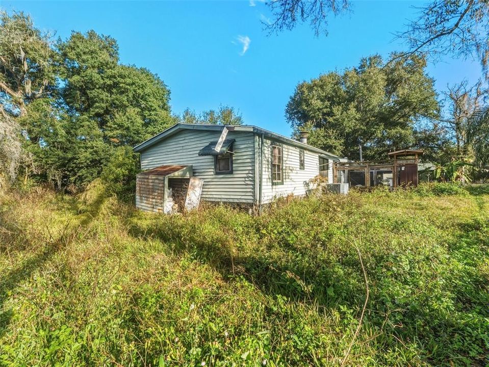 待售: $250,000 (4 贝兹, 2 浴室, 1248 平方英尺)