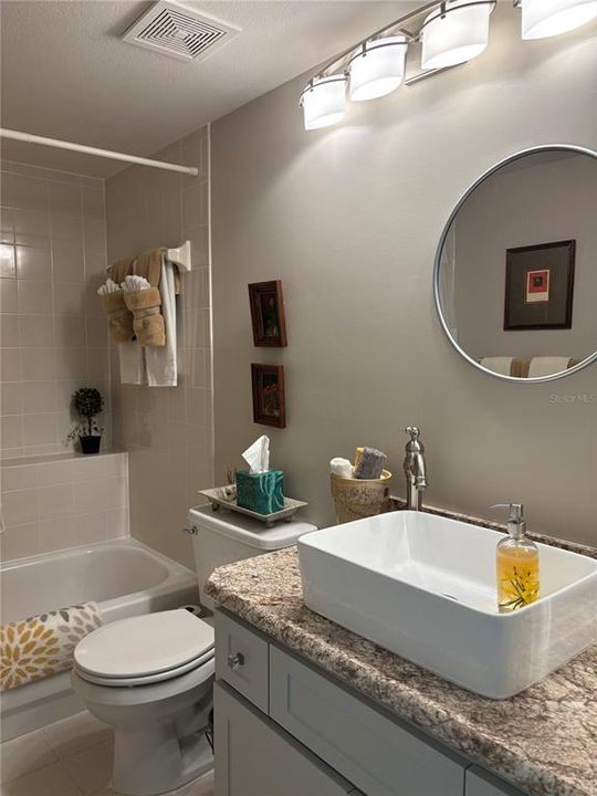 待售: $275,000 (3 贝兹, 2 浴室, 1325 平方英尺)