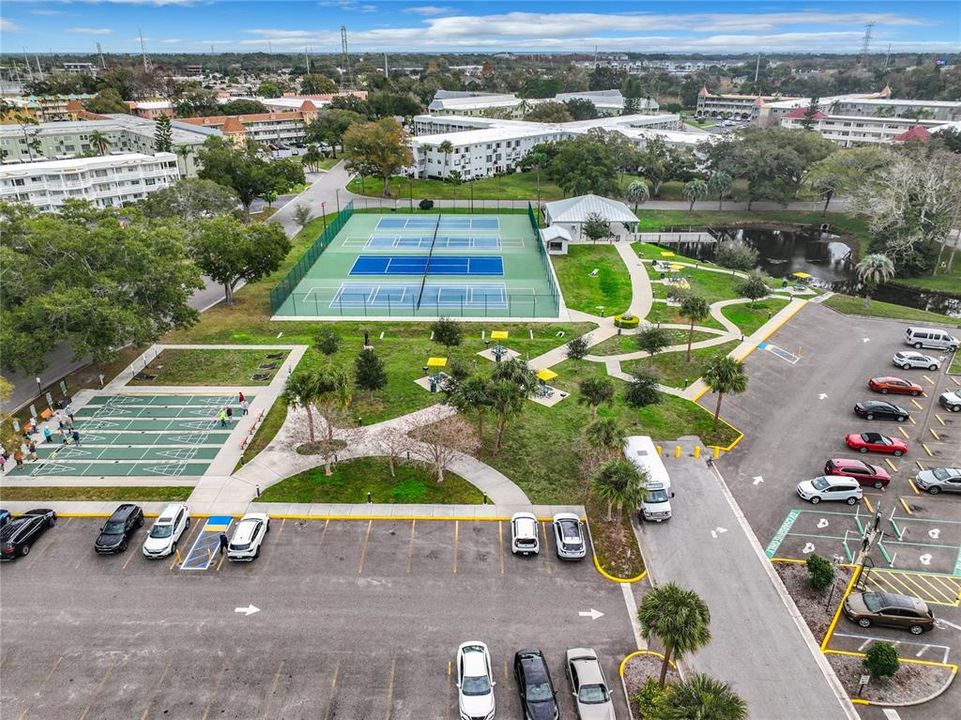 待售: $275,000 (3 贝兹, 2 浴室, 1325 平方英尺)