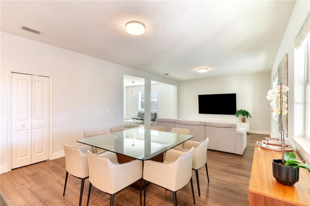 待售: $729,000 (3 贝兹, 3 浴室, 2744 平方英尺)