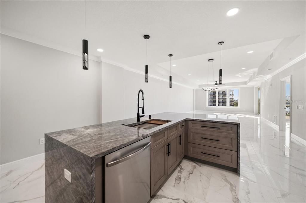 На продажу: $1,195,000 (3 спален, 2 ванн, 1965 Квадратных фут)