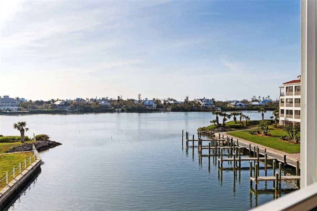 En Venta: $948,000 (3 camas, 2 baños, 2013 Pies cuadrados)