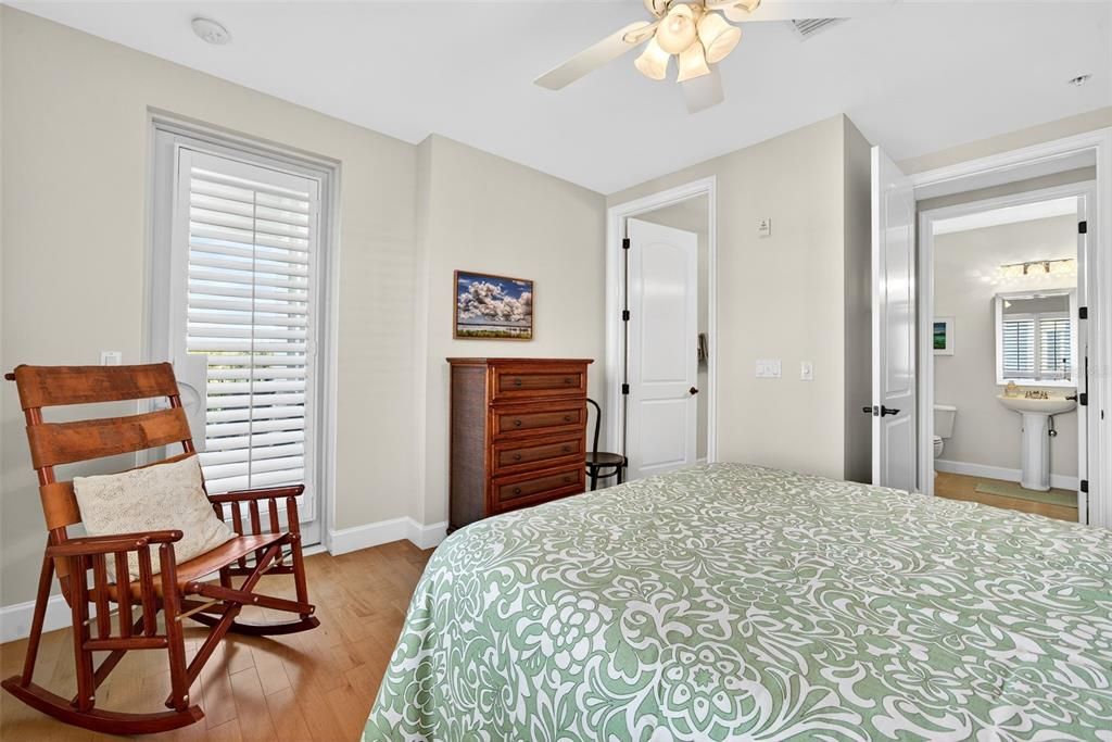 En Venta: $948,000 (3 camas, 2 baños, 2013 Pies cuadrados)