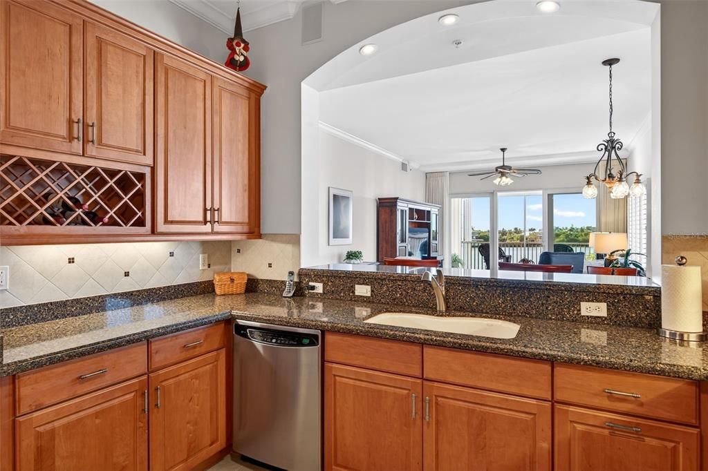 En Venta: $948,000 (3 camas, 2 baños, 2013 Pies cuadrados)