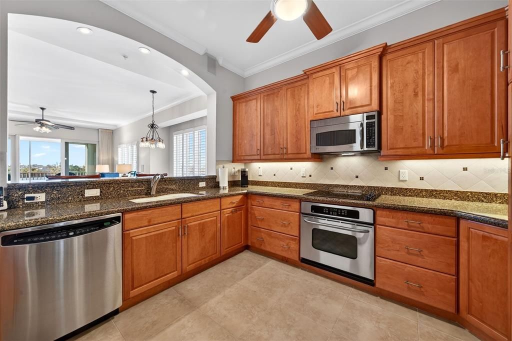 En Venta: $948,000 (3 camas, 2 baños, 2013 Pies cuadrados)