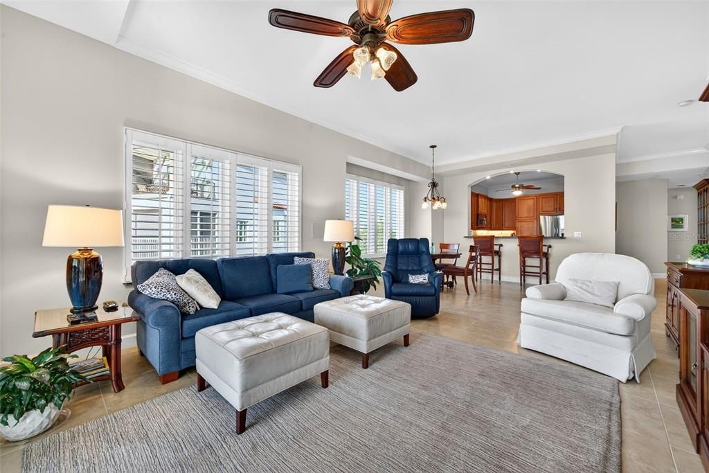 En Venta: $948,000 (3 camas, 2 baños, 2013 Pies cuadrados)