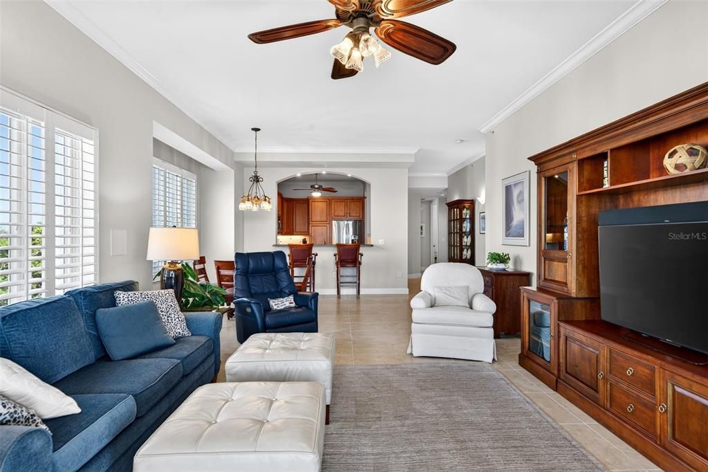 En Venta: $948,000 (3 camas, 2 baños, 2013 Pies cuadrados)