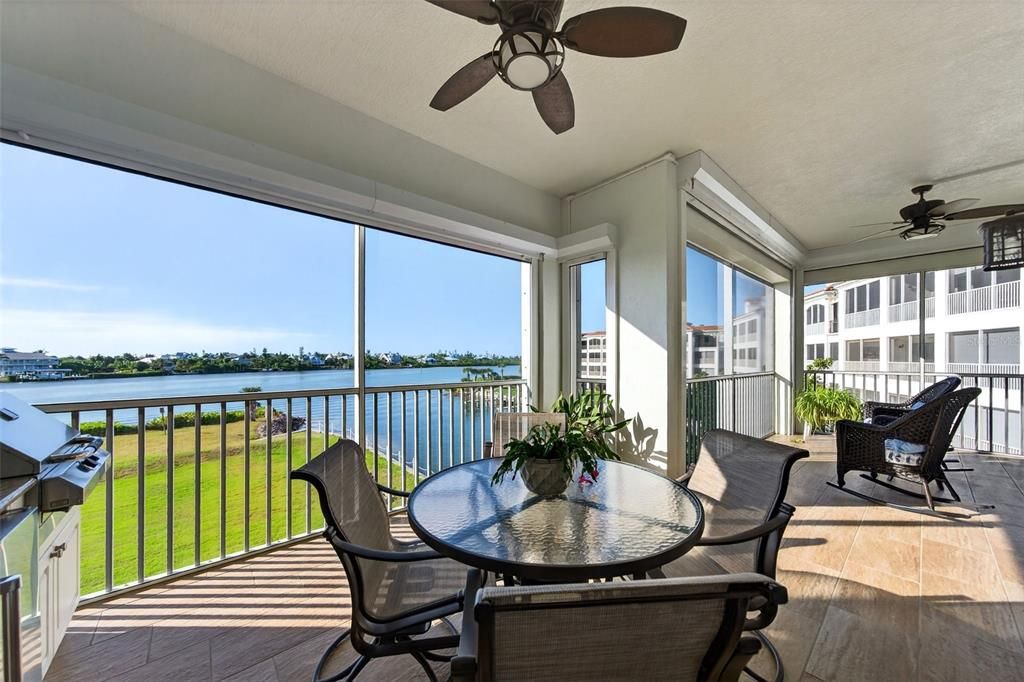 En Venta: $948,000 (3 camas, 2 baños, 2013 Pies cuadrados)