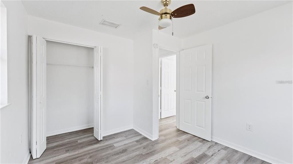 В аренду: $2,000 (3 спален, 1 ванн, 906 Квадратных фут)