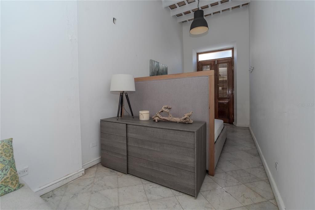 En Venta: $855,000 (2 camas, 2 baños, 2000 Pies cuadrados)