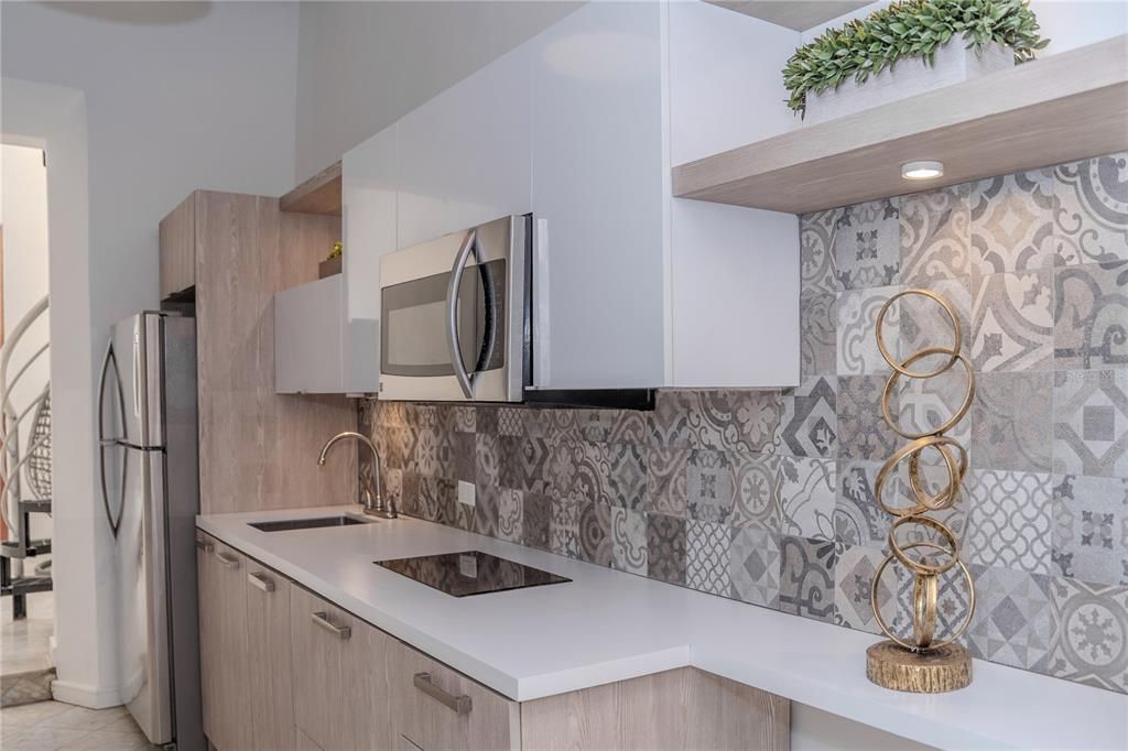 En Venta: $855,000 (2 camas, 2 baños, 2000 Pies cuadrados)