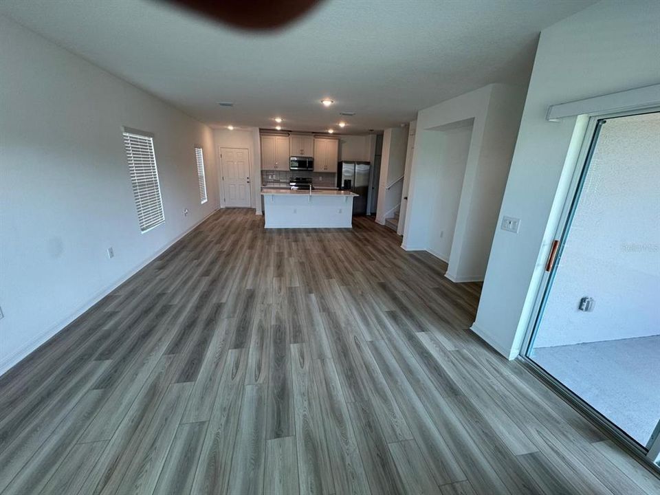 For Rent: $2,600 (4 beds, 2 baths, 1876 Square Feet)