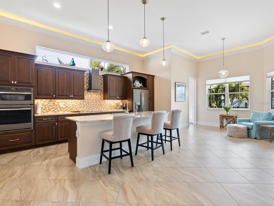 На продажу: $1,395,000 (3 спален, 3 ванн, 2639 Квадратных фут)