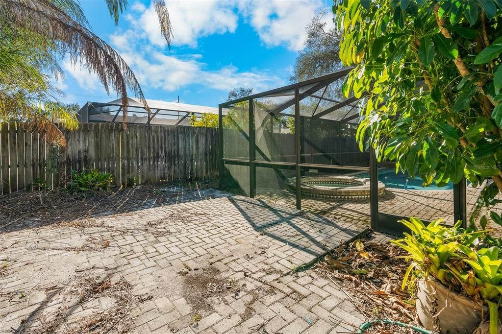 For Sale: $415,000 (3 beds, 2 baths, 1789 Square Feet)