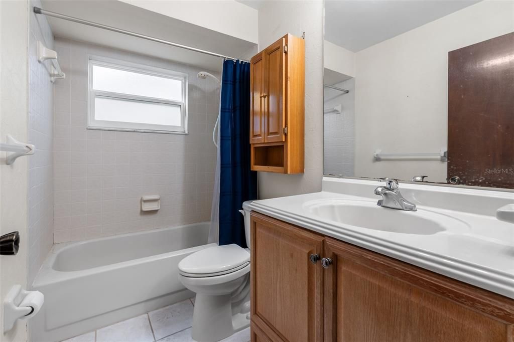 For Sale: $415,000 (3 beds, 2 baths, 1789 Square Feet)