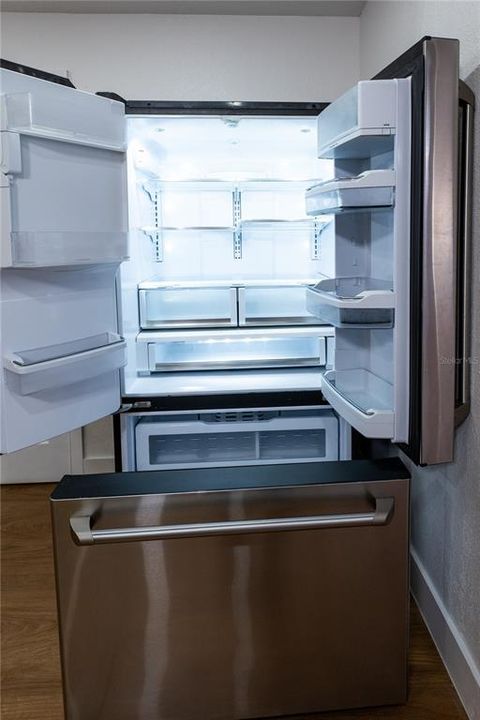 待售: $359,000 (4 贝兹, 2 浴室, 1684 平方英尺)